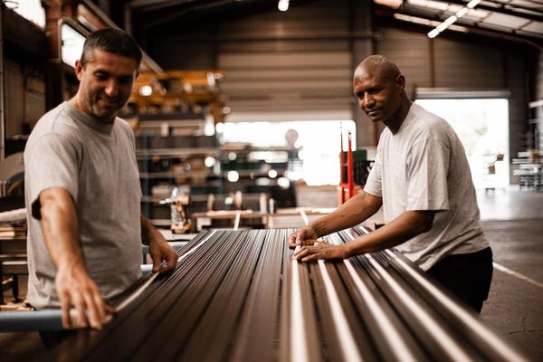 Can You Incorporate a Corduroy Midi Skirt into a Professional Autumn Wardrobe?